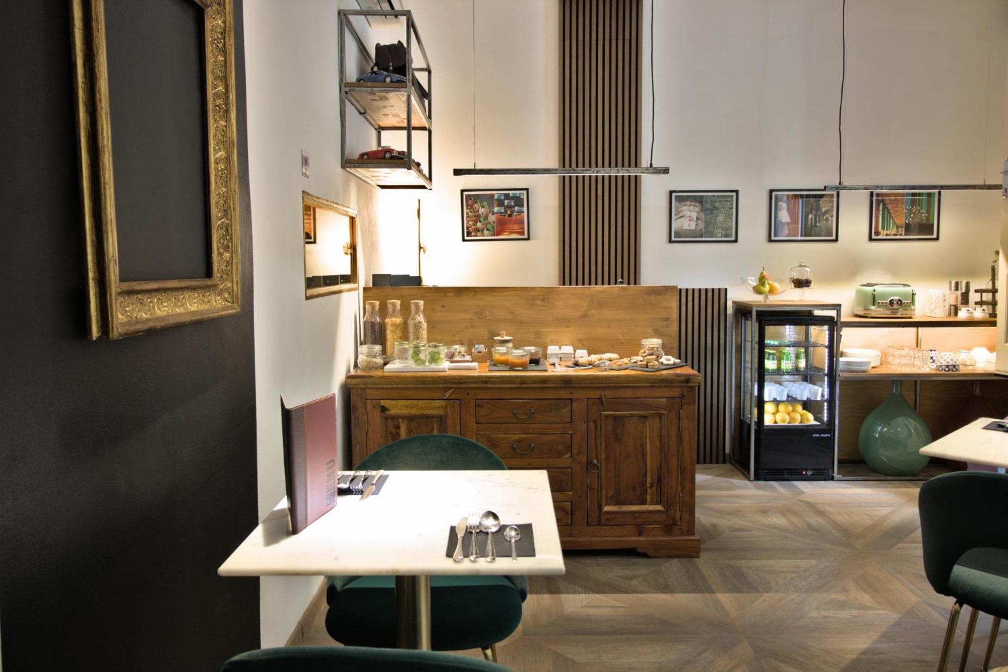 Porta Tosa Boutique Couette-café